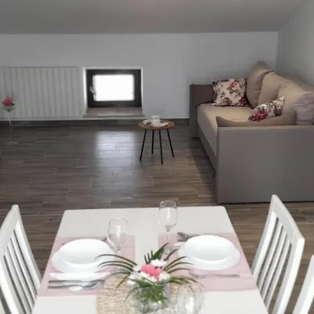 Apartment Mili Pula
